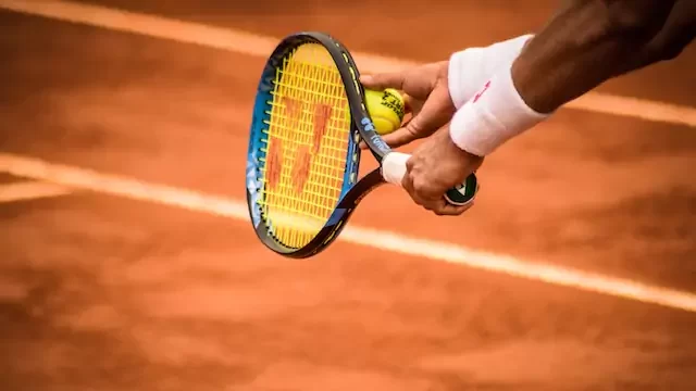 play tennis